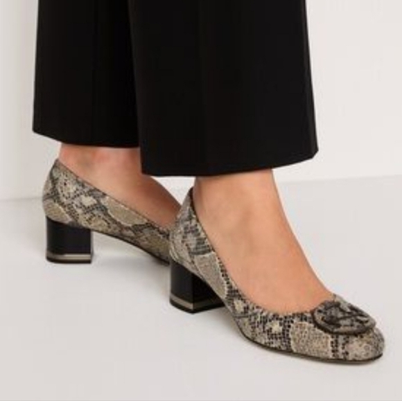TORY BURCH Snakeskin Double T Mid Block Heel Leather Pumps Vintage Inspired 8 - Picture 1 of 14